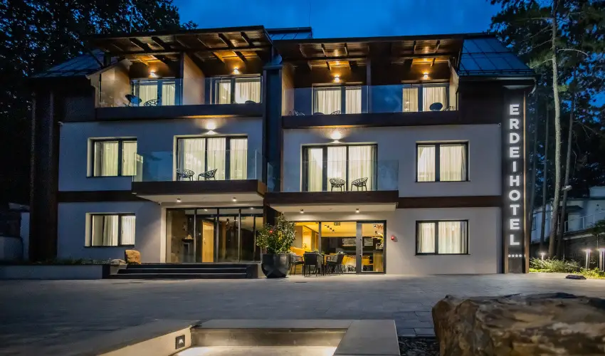 4 �vszak Erdeihotel M�traf�red - M�jus 1. (min. 2 �j)