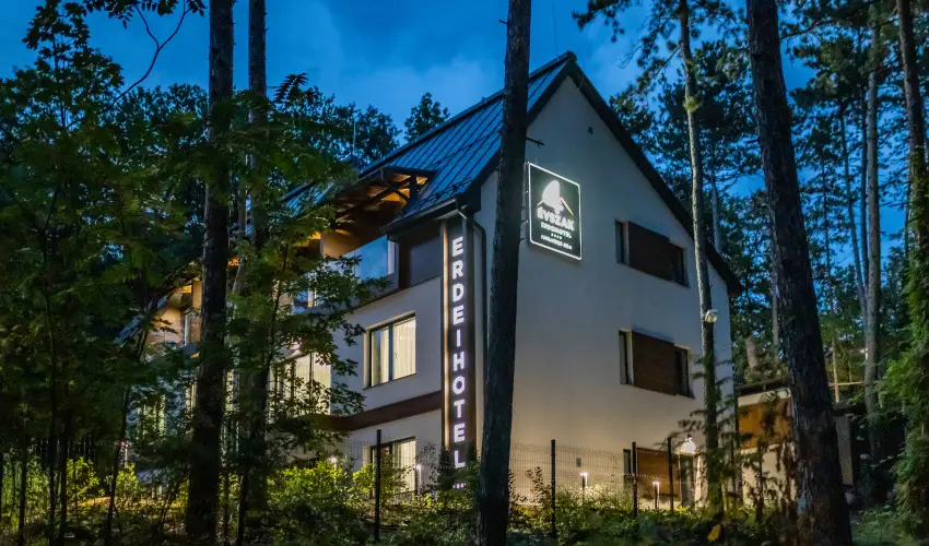 4 �vszak Erdeihotel M�traf�red - M�jus 1. (min. 2 �j)