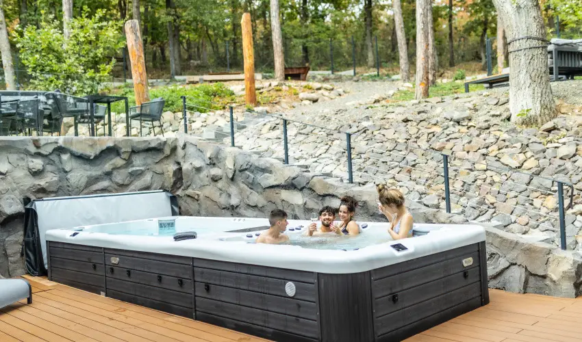 4 �vszak Erdeihotel M�traf�red - M�jus 1. (min. 2 �j)