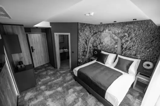4 �vszak Erdeihotel - M�jus 1. (min. 2 �j)