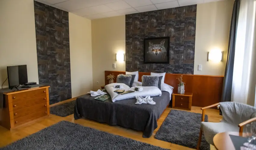 4 vszak Hegyihotel Mtrahza - Mjus 1. (min. 2 j)