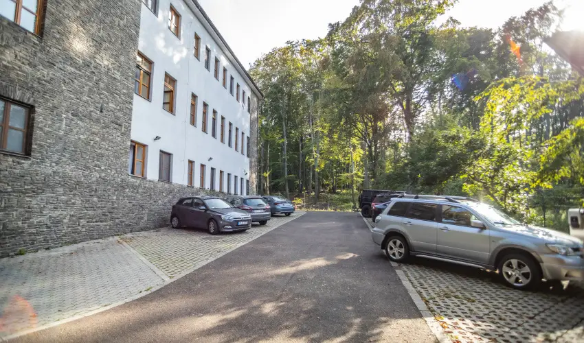 4 vszak Hegyihotel Mtrahza - Mjus 1. (min. 2 j)