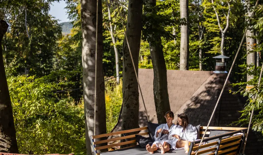 4 vszak Hegyihotel Mtrahza - Mjus 1. (min. 2 j)