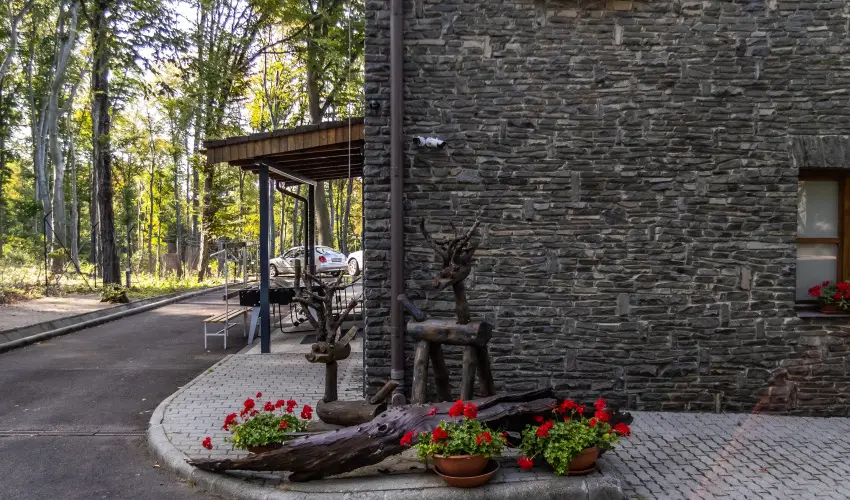 4 vszak Hegyihotel Mtrahza - Mjus 1. (min. 2 j)