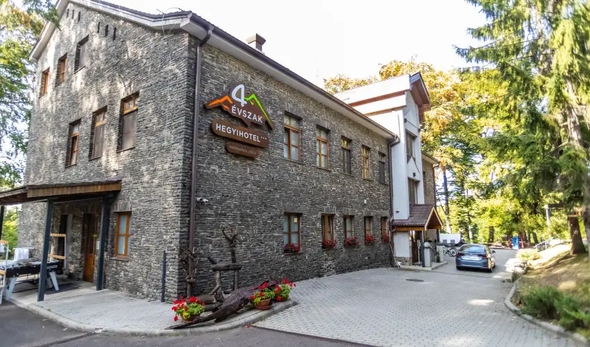 4 vszak Hegyihotel Mtrahza - Mjus 1. (min. 2 j)