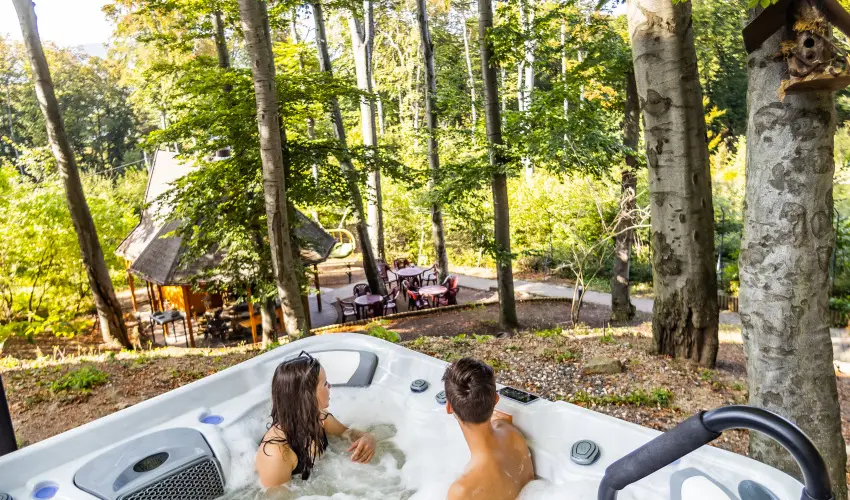 4 vszak Hegyihotel Mtrahza - Mjus 1. (min. 2 j)