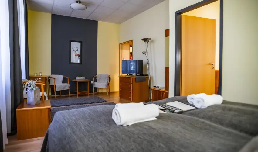 4 vszak Hegyihotel Mtrahza - Mjus 1. (min. 2 j)