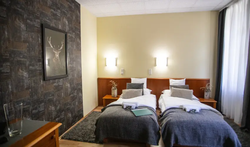 4 vszak Hegyihotel Mtrahza - Mjus 1. (min. 2 j)