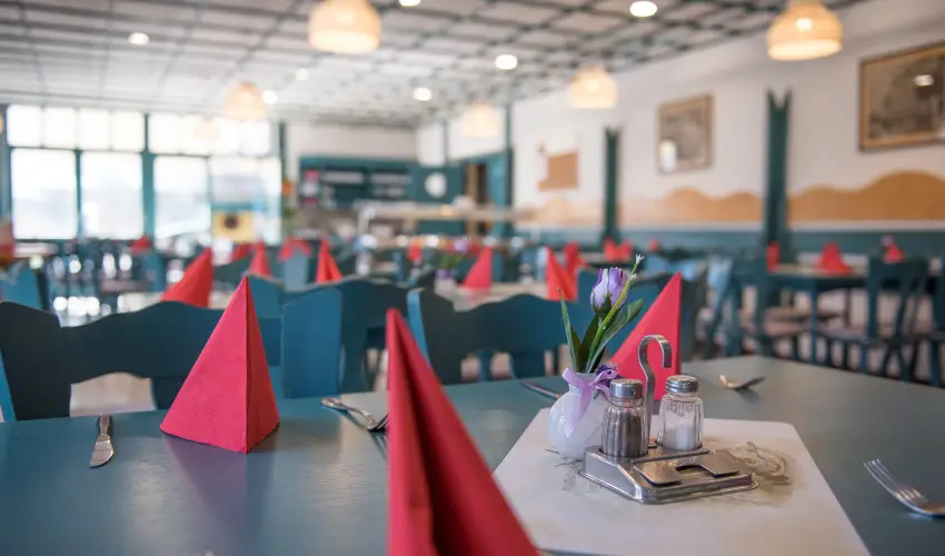 Abbzia Club Hotel Kk Keszthely - Mjus 1. - teljes elrefizetssel