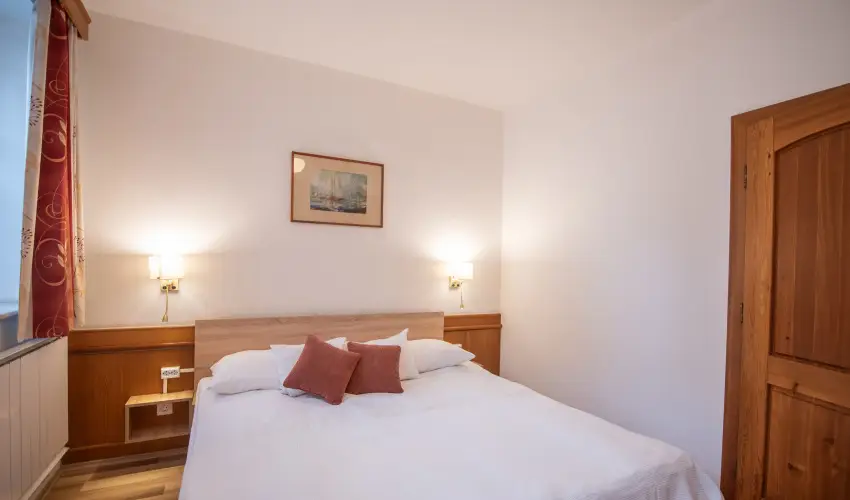 Abbzia Club Hotel Kk Keszthely - Mjus 1. - teljes elrefizetssel