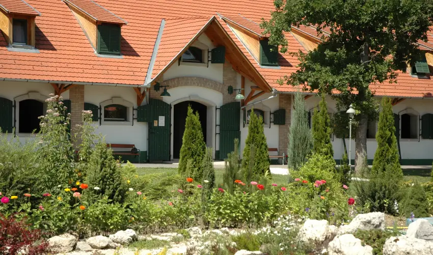 Abbzia Country Club Nemesnp - Mjus 1. - teljes elrefizetssel (min. 2 j)