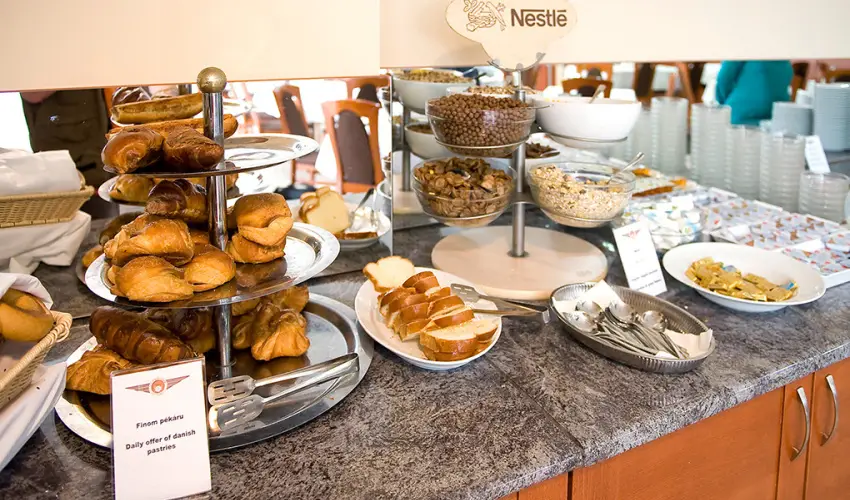 Airport Hotel Budapest Vecss - Mjus 1. - teljes elrefizetssel (min. 3 j)