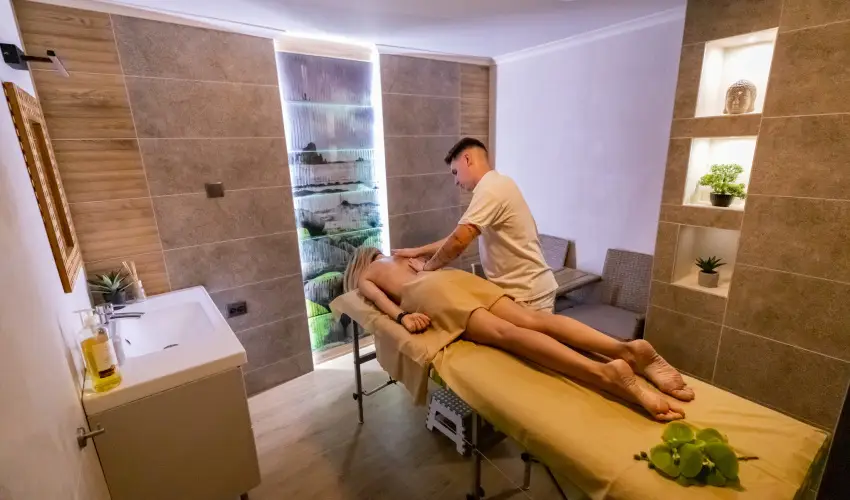 Alfa Hotel Miskolctapolca - Mjus 1. (min. 2 j)