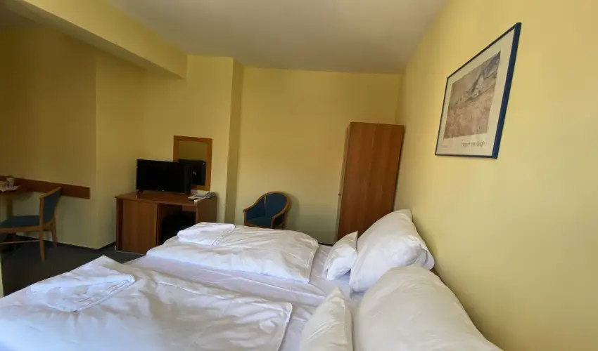 Tisza Alfa Hotel Szeged - Mjus 1.