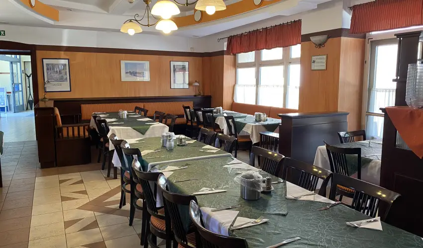 Tisza Alfa Hotel Szeged - Mjus 1.