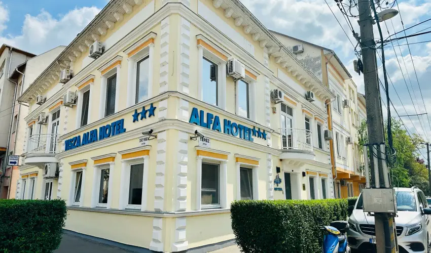 Tisza Alfa Hotel Szeged - Mjus 1.