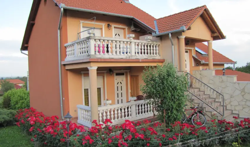 Alshegyi Apartmanok Zalakaros - Mjus 1. (min. 5 j)