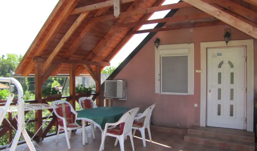 Alshegyi Apartmanok Zalakaros - Mjus 1. (min. 5 j)