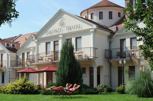 Ametiszt Hotel - Mjus 1. (min. 3 j)