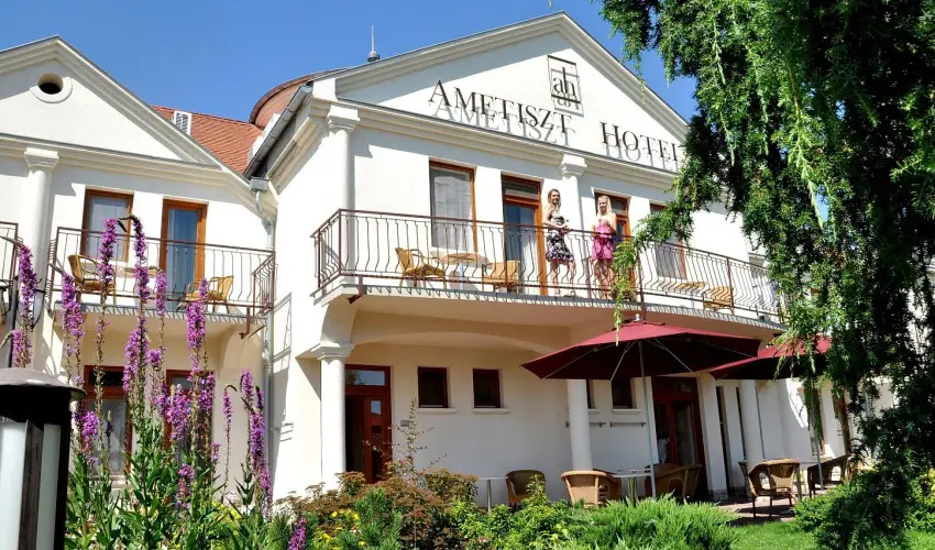 Ametiszt Hotel Harkny - Mjus 1. (min. 3 j)