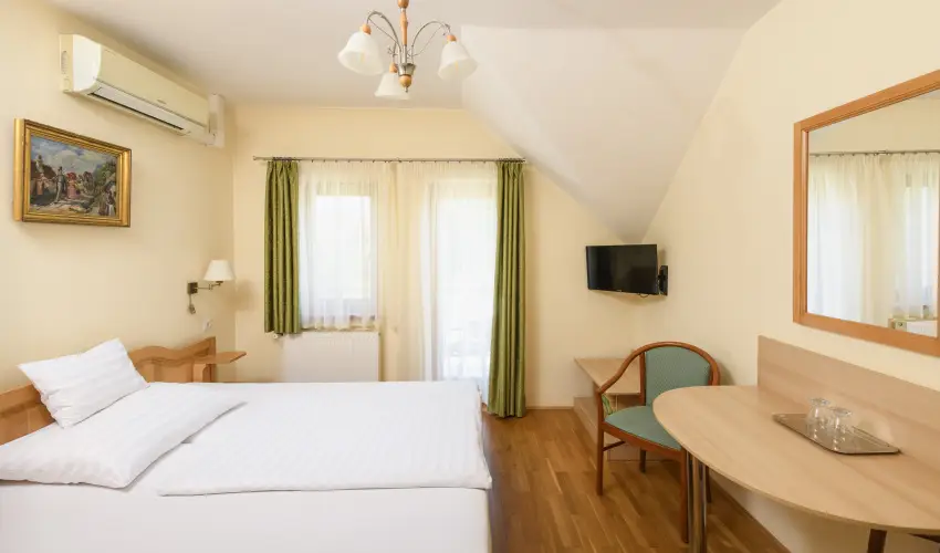 Ametiszt Hotel Harkny - Mjus 1. (min. 3 j)