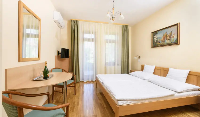 Ametiszt Hotel Harkny - Mjus 1. (min. 3 j)