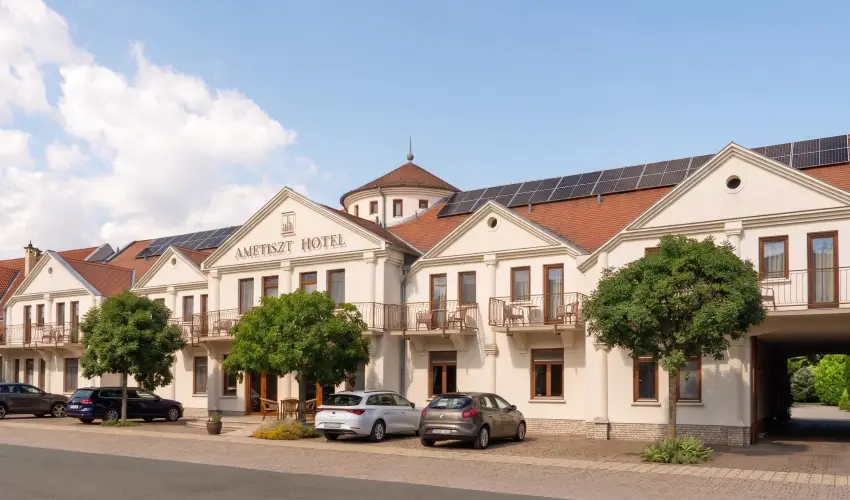 Ametiszt Hotel Hark�ny - M�jus 1.