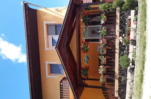 Andrea Vend�gh�z - M�jus 1. (min. 2 �j)