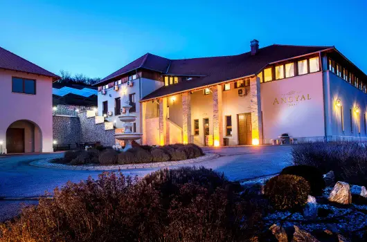 Angyal Bor�szat - M�jus 1. (min. 2 �j)