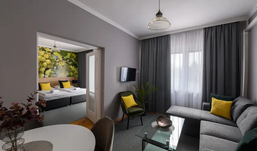 Angyal Panzi� Hajd�szoboszl� - M�jus 1. (min. 2 �j)