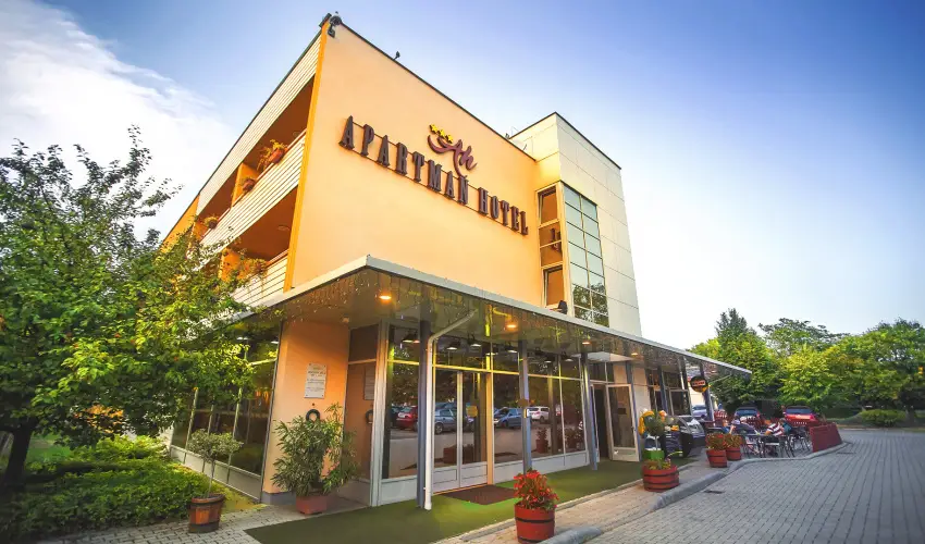 Apartman Hotel Bk, Bkfrd - Mjus 1. 