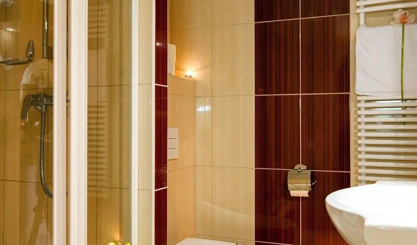 Apartman Hotel Bk, Bkfrd - Mjus 1. 