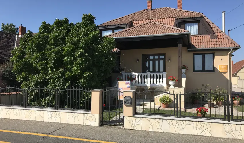 Apartman Szanyi Bk, Bkfrd - Mjus 1.