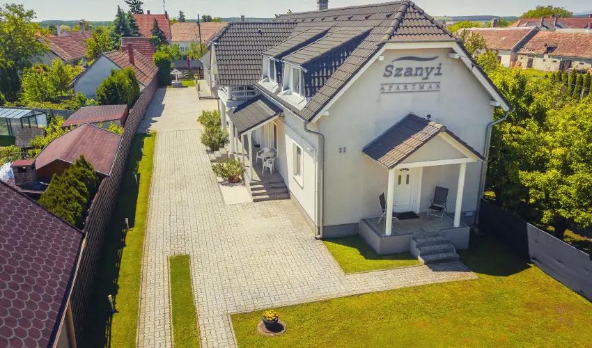 Apartman Szanyi Bk, Bkfrd - Mjus 1.