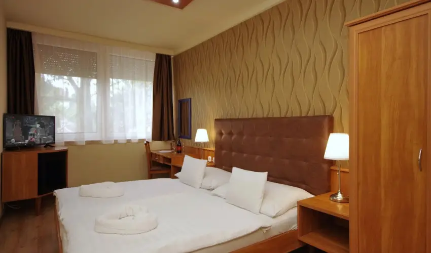 Aqua Hotel Gyula - Mjus 1. (min. 3 j)