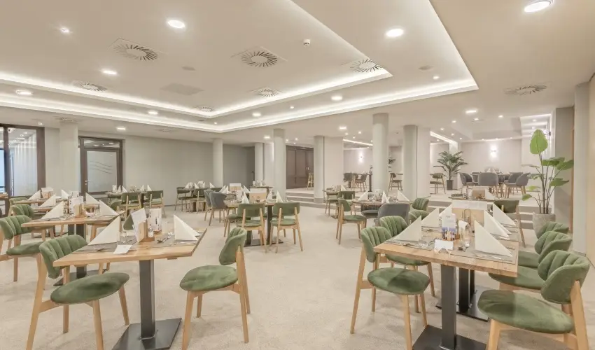 AquaMed Hotel Hark�ny - M�jus 1. (min. 2 �j)