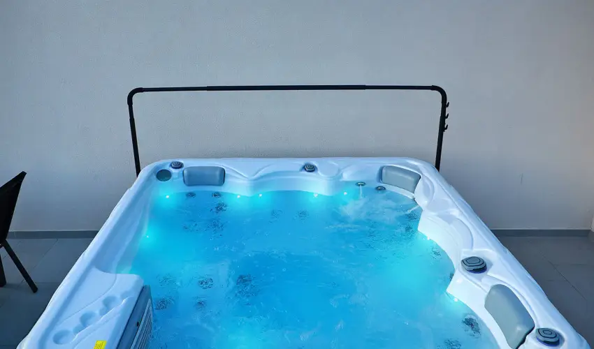 Aquarius Apartments Miskolctapolca - M�jus 1.