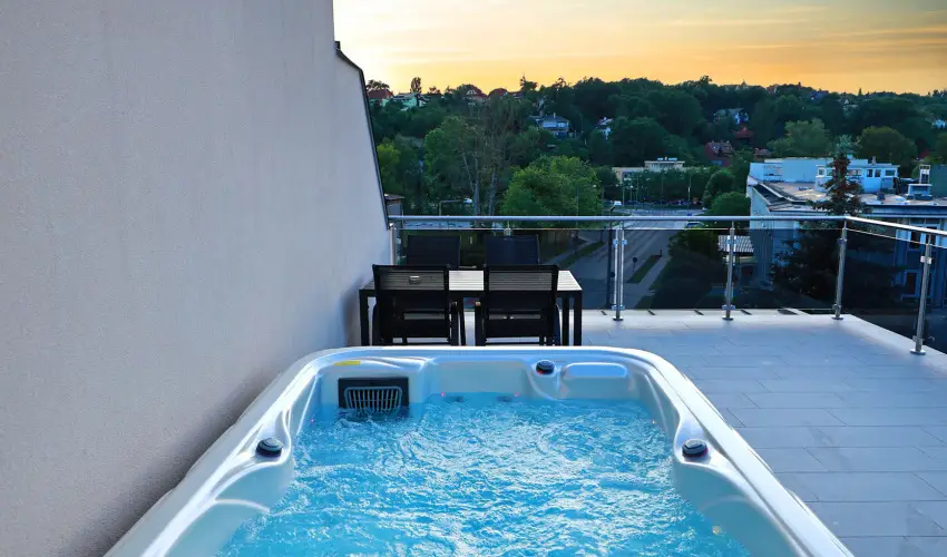 Aquarius Apartments Miskolctapolca - M�jus 1.