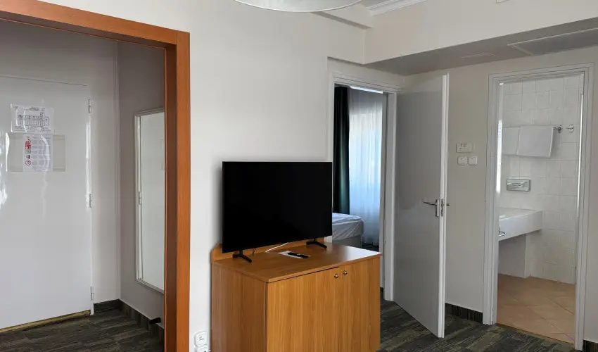 Aranyhomok Hotel Business & Relax Kecskem�t - M�jus 1.