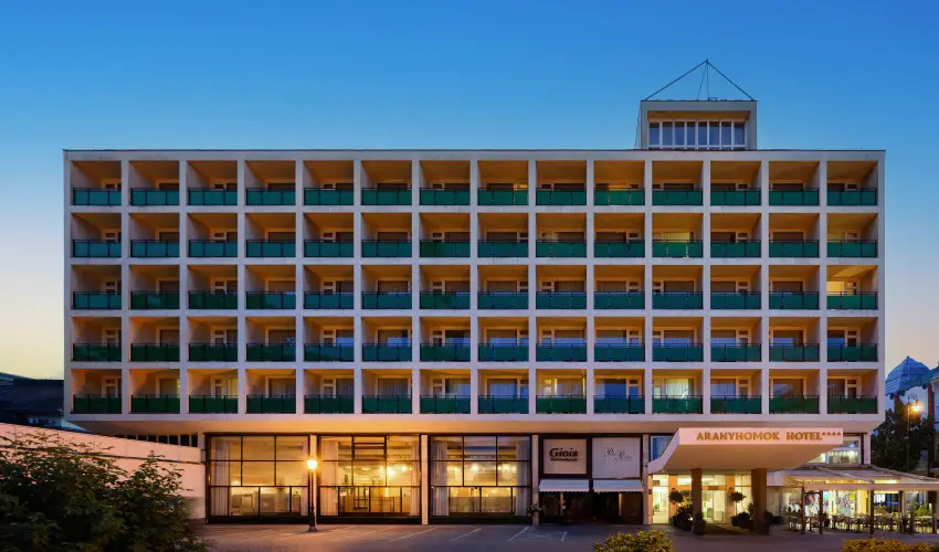 Aranyhomok Hotel Business & Relax Kecskem�t - M�jus 1.