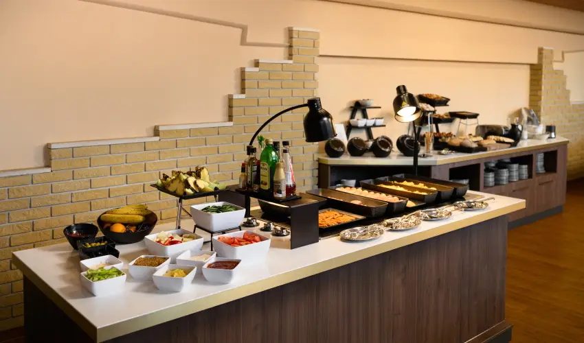 Aranyhomok Hotel Business & Relax Kecskem�t - M�jus 1.