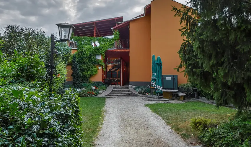 Aranypatk� Panzi� Gy�r�jbar�t - M�jus 1.