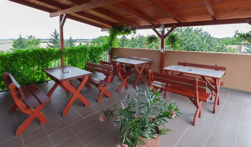 Aranypatk� Panzi� Gy�r�jbar�t - M�jus 1.