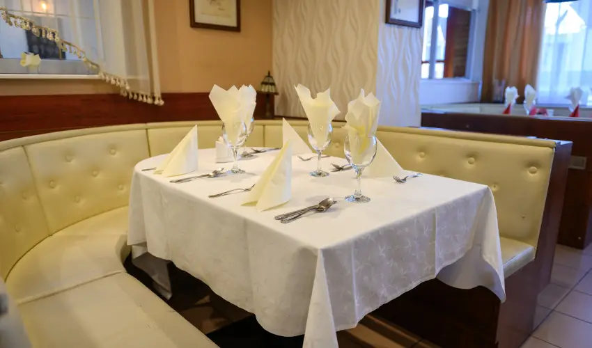 Aranypatk� Panzi� Gy�r�jbar�t - M�jus 1.