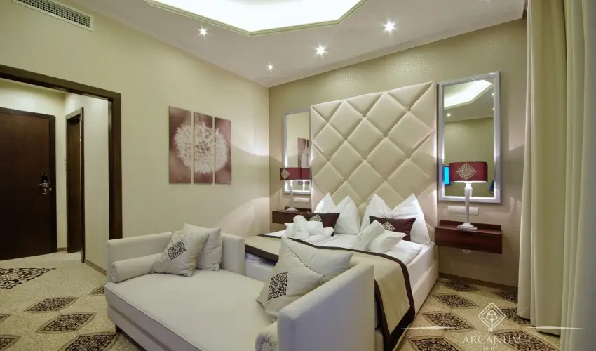 Arcanum Hotel Bkscsaba - Mjus 1.