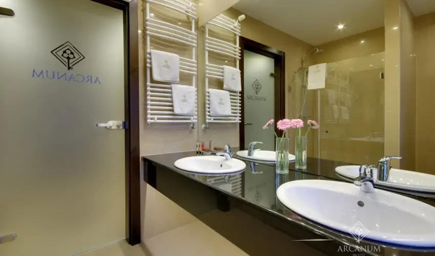 Arcanum Hotel Bkscsaba - Mjus 1.