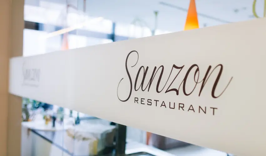 Art Hotel Szeged Szeged - M�jus 1. 