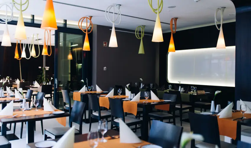 Art Hotel Szeged Szeged - M�jus 1. 