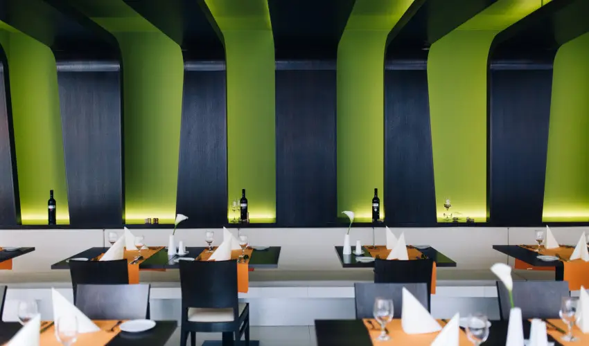 Art Hotel Szeged Szeged - M�jus 1. 