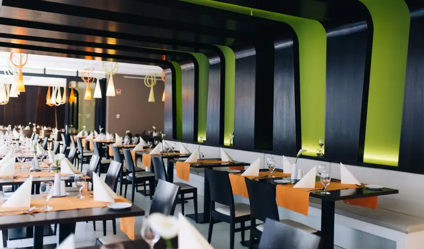 Art Hotel Szeged Szeged - M�jus 1. 